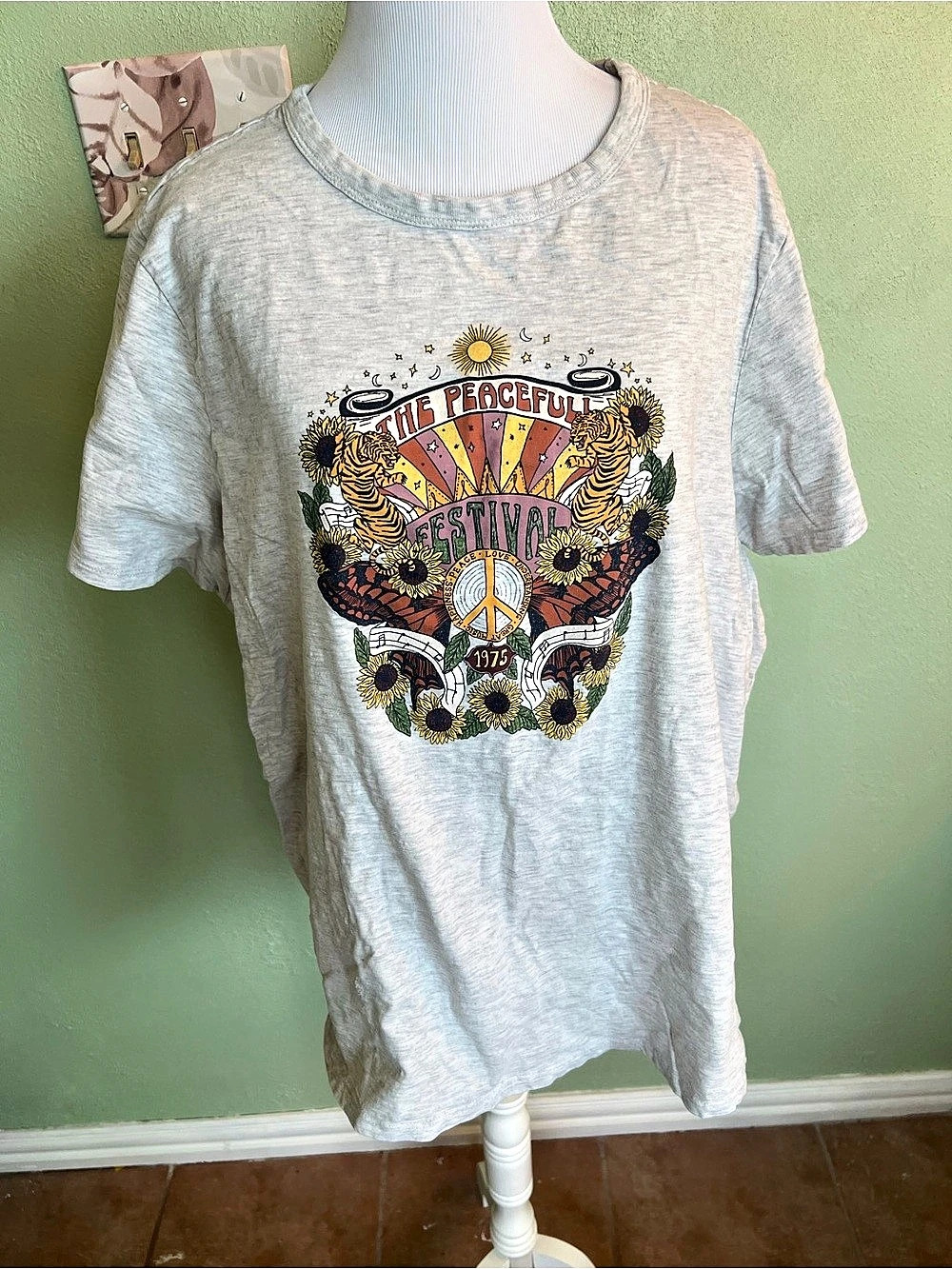 dip The Peaceful Festival 1975 graphic tee Gray Size 3X